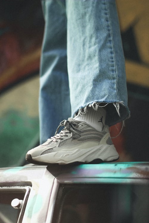 YEEZY BOOST 700 V2 STATIC